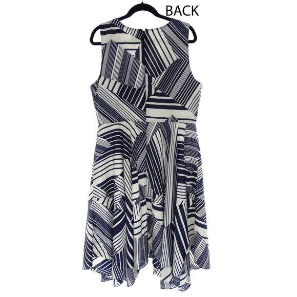Size 14W 1X NAVY GEO PRINT ASYMMETRICAL HANDKERCHIEF HEM DRESS Summer PLUS SIZE - Picture 4 of 4